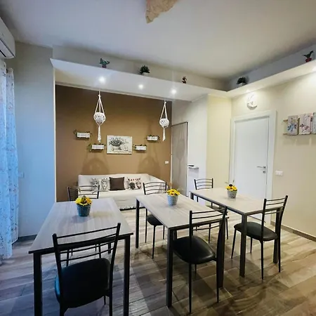 La Dama Dell'etna Bed & Breakfast 3*